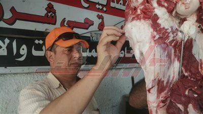 حملات رقابية على أسواق كفر الشيخ وتحرير 18 محضرا للمخالفين