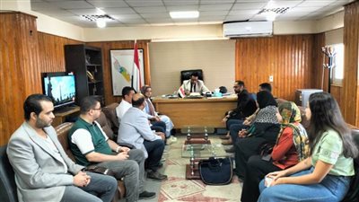 وكيل صحة سوهاج يبحث رفع مستوى الخدمات الطبية بالمستشفيات 