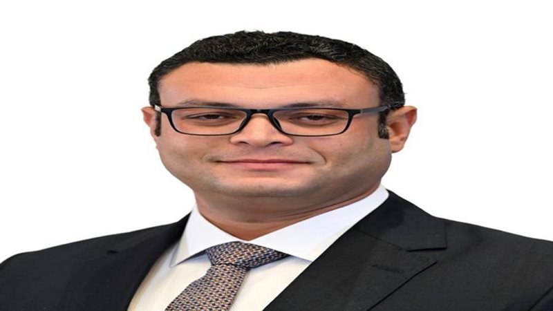 وزير الإسكان والمرافق