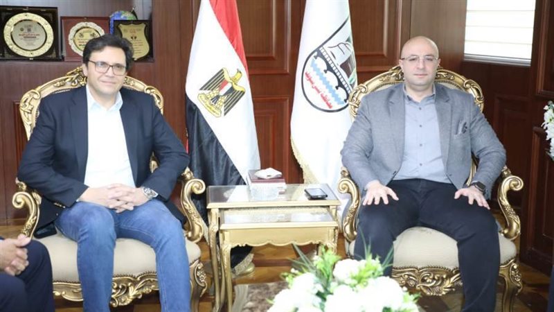 محافظ بنى سويف يستقبل