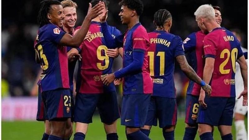 لاعبو برشلونة