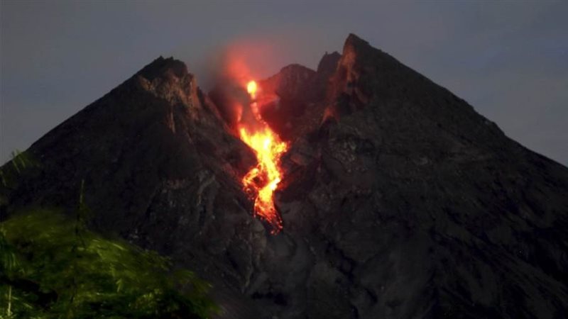 ثوران بركان جبل ميرابي