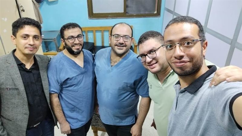 الفريق الطبي