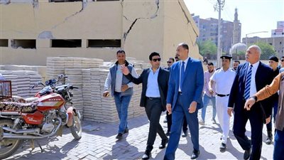 محافظ سوهاج يتفقد أعمال إزالة 