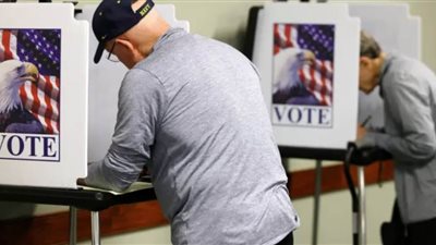 أكثر من 41 مليون أمريكي يشاركون في عملية التصويت المبكر في الانتخابات