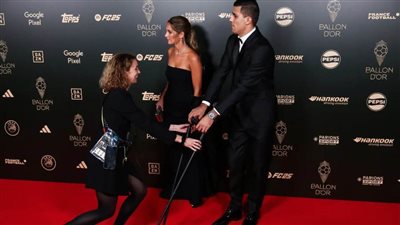 عاجل.. رودري يراوغ الجميع في حفل الـ