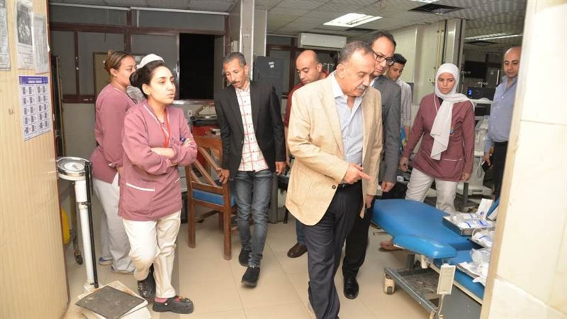 محافظ أسيوط يتفقد