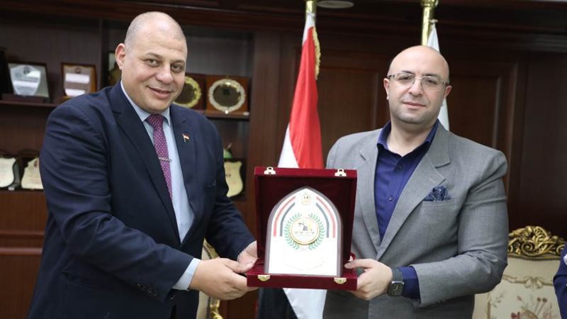 محافظ بنى سويف يكرن