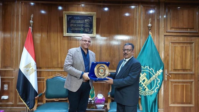 تكريم الأب القدوة