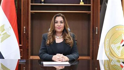 وزيرة التنمية المحلية تتابع تنفيذ منظومة تراخيص المحال العامة