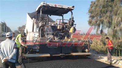 استمرار رصف طريق «كوبري النمرة - الجرايدة» بكفر الشيخ