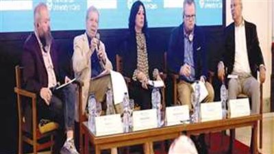 مائدة مستديرة بالجامعة الأمريكية تبحث ماذا يعني رئيس أمريكا القادم للشرق الأوسط؟