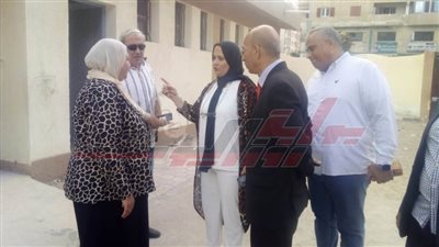 وكيلة تعليم مطروح تقوم بأول جولة تفقدية مسائية مفاجئة بمجمع الصفتي والثانوية بنات
