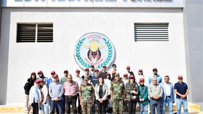 القوات المسلحة تنظم زيارة لعدد من طلبة الأكاديمية العربية للعلوم والتكنولوجيا والنقل البحري لقيادة قوات المظلات 