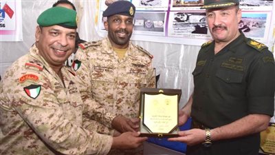 الأكاديمية العسكرية للدراسات العليا والاستراتيجية تنظم فعاليات اليوم الوطني للدارسين الوافدين 