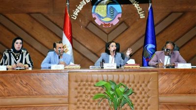 محافظ البحيرة تستعرض المؤشرات السكانية وتبحث سبل وآليات تحسينها بعدد من مراكز المحافظة