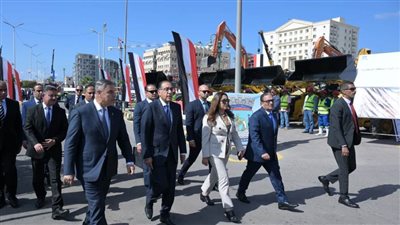 رئيس الوزراء يشهد اصطفاف مُعدات المحافظة لمجابهة الأزمات والكوارث بالإسكندرية