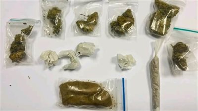 جمارك مطار الغردقة الدولي تضبط محاولة تهريب كمية من المواد المخدرة |صور