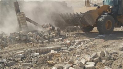 محافظ أسيوط: حصيلة المرحلة المرحلة الأولى من الموجة الـ 24 .. إزالة 430 حالة تعدٍ واسترداد 1473 فدان زراعة 