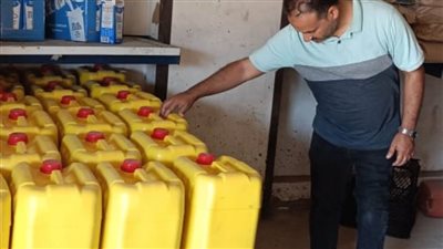    تموين شرق الإسكندرية يضبط مخزنًا وثلاجة مواد غذائية دون ترخيص             