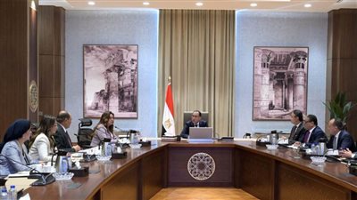 رئيس الوزراء يُتابع جهود توافر السلع وضبط الأسواق