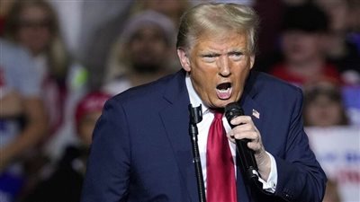 استطلاعات الرأي فاسدة ومزيفة.. ترامب يعلّق على استطلاع الرأي في أيوا