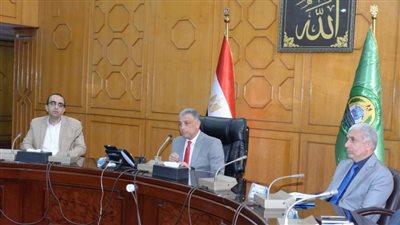  بعد توقفه لسنوات.. محافظ الإسماعيلية يعلن بدء تشغيل سوق شل