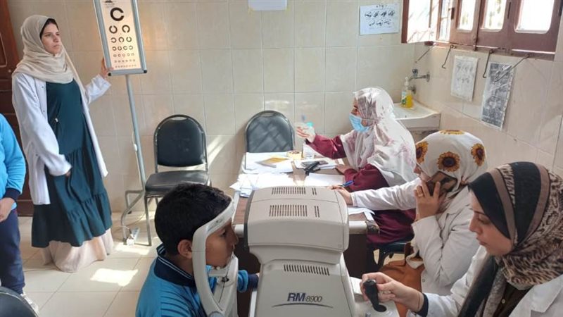 الكشف على العيون