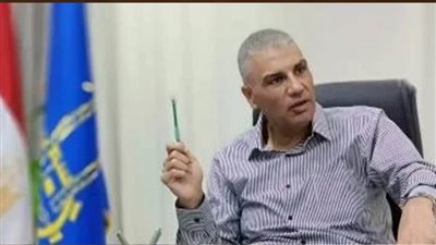 محافظ أسوان يقرر إغلاق المنافذ العشوائية داخل سور السكك الحديدية بمحطة الشيخ هارون