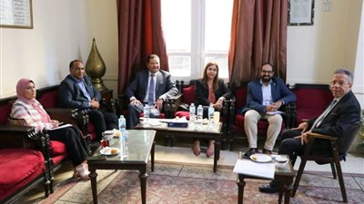 تفاصيل اجتماع الأطباء مع التأمين الصحي الشامل لإدماج العيادات في المنظومة