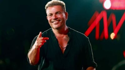 عمرو دياب يتصدر ميدان 