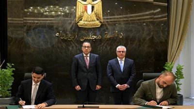 مدبولى يشهد توقيع عقد مشروع بين 