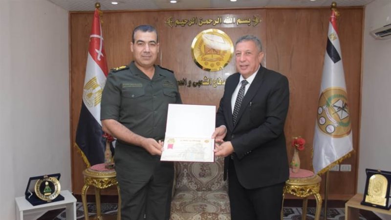 تكريم وكيل وزارة