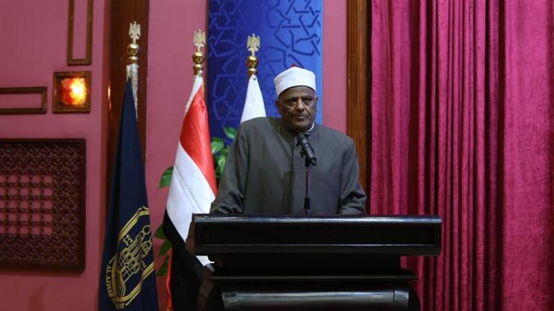 الدكتور عباس شومان