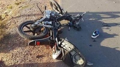 إصابة 4 أشخاص في تصادم سيارة بدراجة نارية بأسوان 