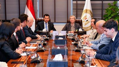 وزيرا الشباب والرياضة والبيئة يلتقيان بأعضاء اللجنة الوطنية للشباب والمناخ