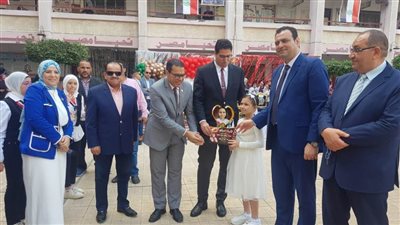 نائب محافظ الدقهلية يشارك في احتفالية «بدايتنا مصرية وانتصارات قومية» بمدرسة شجرة الدر