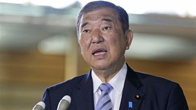 رئيس الوزراء الياباني يتفق مع ترامب على عقد اجتماع قريبا