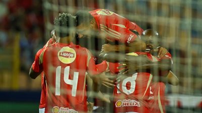 الشوط الأول| الأهلي يتقدم على زد بهدف 