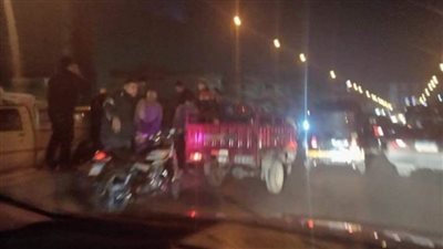 إصابة 5 إثر تصادم أتوبيس بسيارتين أعلى كوبرى عرابي بشبرا الخيمة 