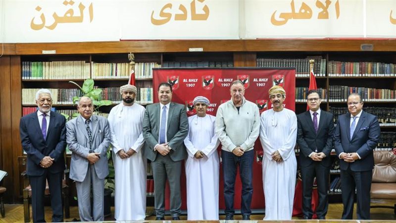 الخطيب والسفير العماني