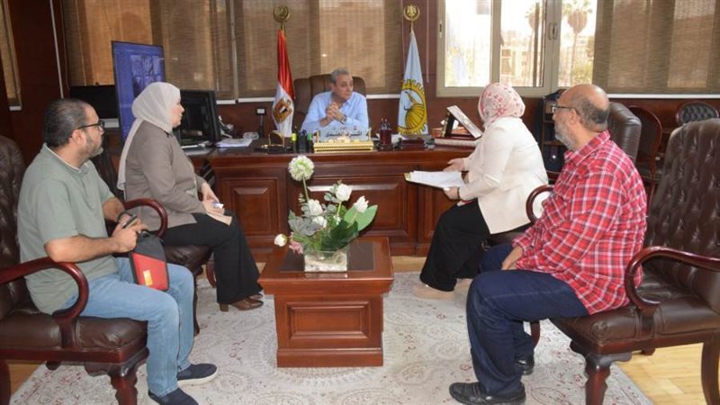 محافظ الغربية خلال