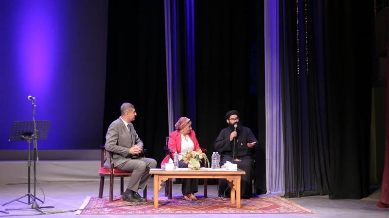 جانب من الصالون الثقافى