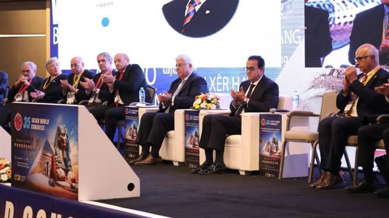 وزير الصحة خلال المؤتمر