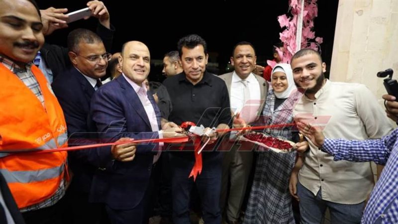 خلال الافتتاح