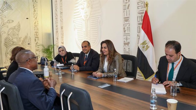 الدكتورة منال عوض