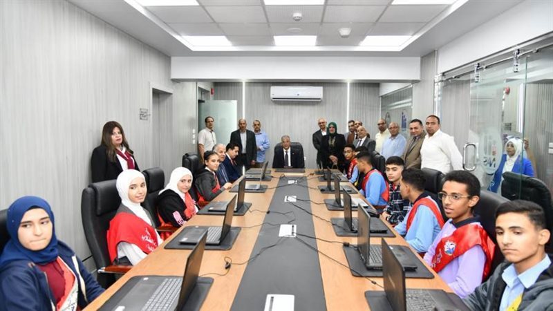 محافظ الفيوم يشهد