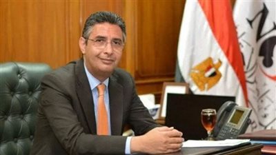 وزير التموين يؤكد أهمية الشراكة بين القطاع العام والخاص في تطوير صناعة التأمين