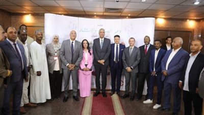 محافظ أسوان يفتتح مؤتمر دعم الصناعة والاستثمار بالتعاون مع مبادرة أبدأ 