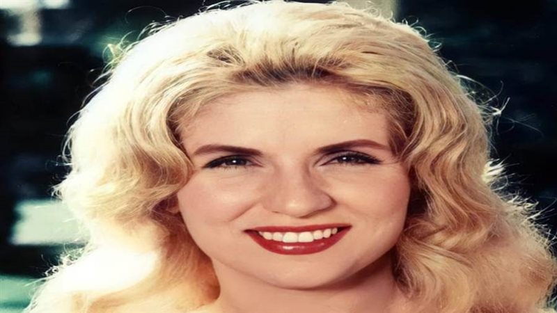 الفنانة اللبنانية